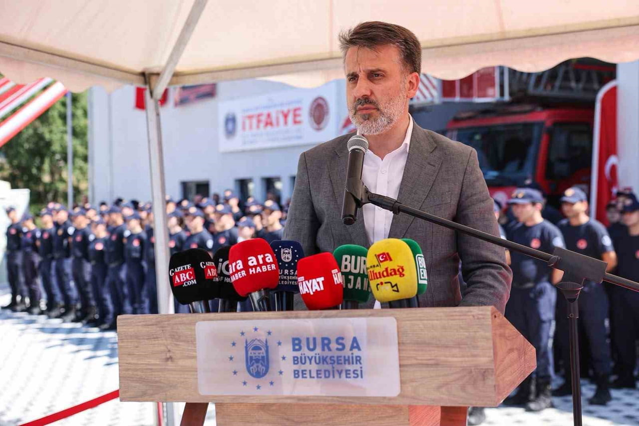 BURSA’DA İTFAİYE TEŞKİLATINI PERSONEL VE EKİPMAN DESTEKLERİYLE GÜÇLENDİREN BÜYÜKŞEHİR BELEDİYESİ...