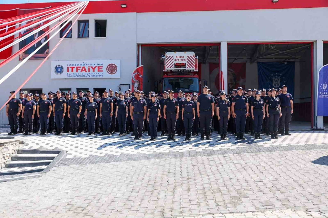 BURSA’DA İTFAİYE TEŞKİLATINI PERSONEL VE EKİPMAN DESTEKLERİYLE GÜÇLENDİREN BÜYÜKŞEHİR BELEDİYESİ...