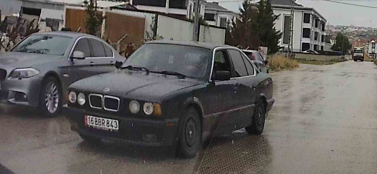 BURSA’DA TRAFİKTE DRİFT PAHALIYA PATLADI: 140 BİN TL CEZA, EHLİYETİNE EL KONULDU