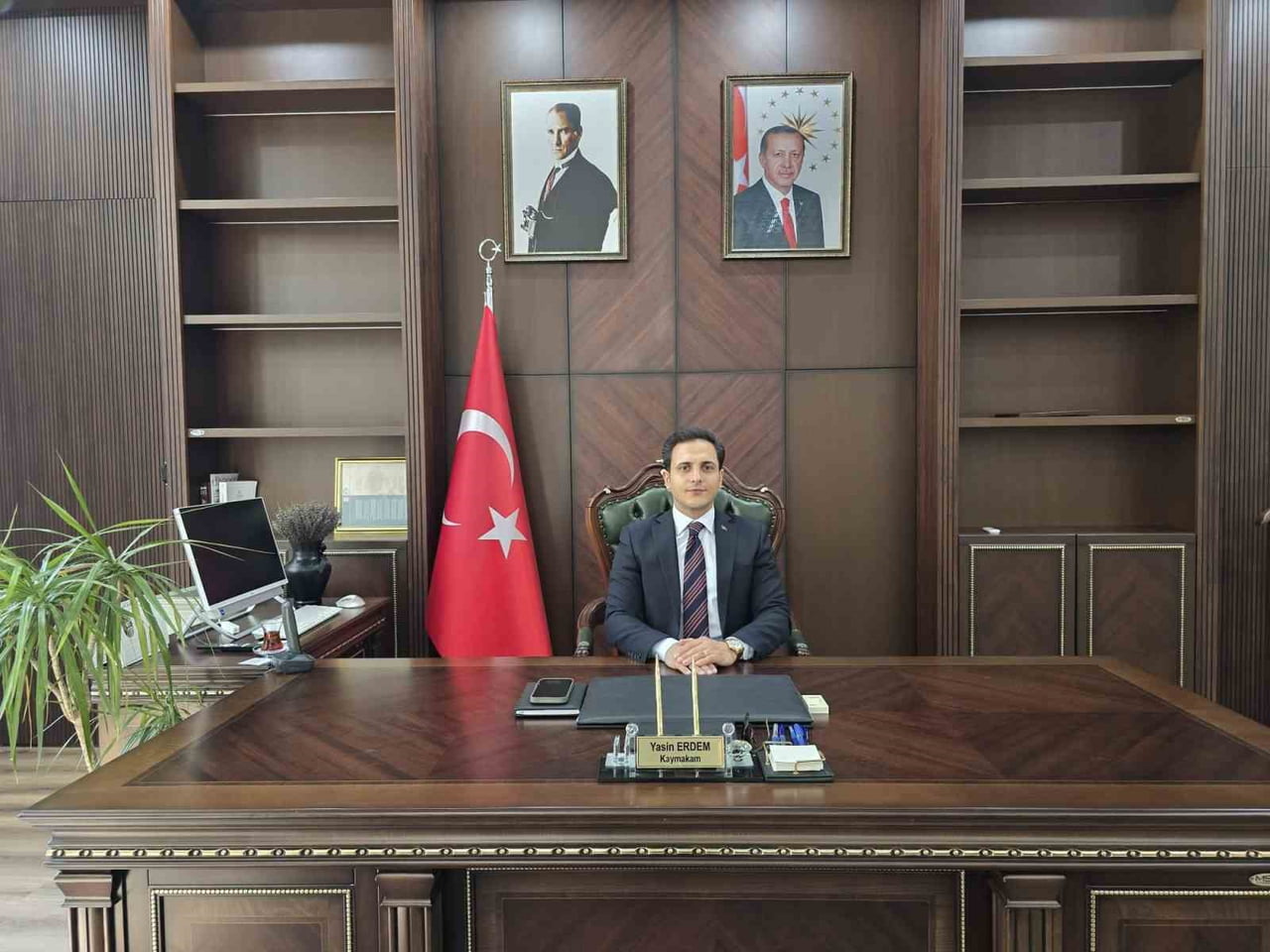 BURSA’NIN ORHANELİ İLÇESİNE ATANAN KAYMAKAM YASİN ERDEM GÖREVİNE BAŞLADI. CUMHURBAŞKANLIĞI...