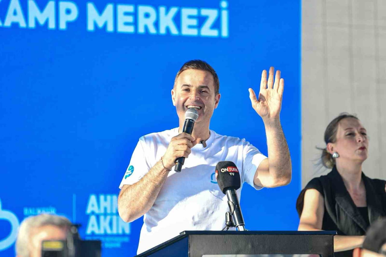 BÜYÜKŞEHİR, ATIL DEPOLARI MODERN SPOR KOMPLEKSİNE DÖNÜŞTÜRDÜ