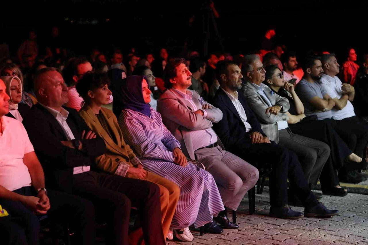 BÜYÜKŞEHİR BELEDİYESİ ADINA BURSA KÜLTÜR SANAT VE TURİZM VAKFI (BKSTV) TARAFINDAN ORGANİZE EDİLEN...