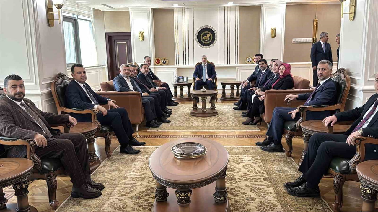 ÇALIŞMA VE SOSYAL GÜVENLİK BAKANI PROF. DR. VEDAT IŞIKHAN, KARABÜK VALİLİĞİNİ ZİYARET...