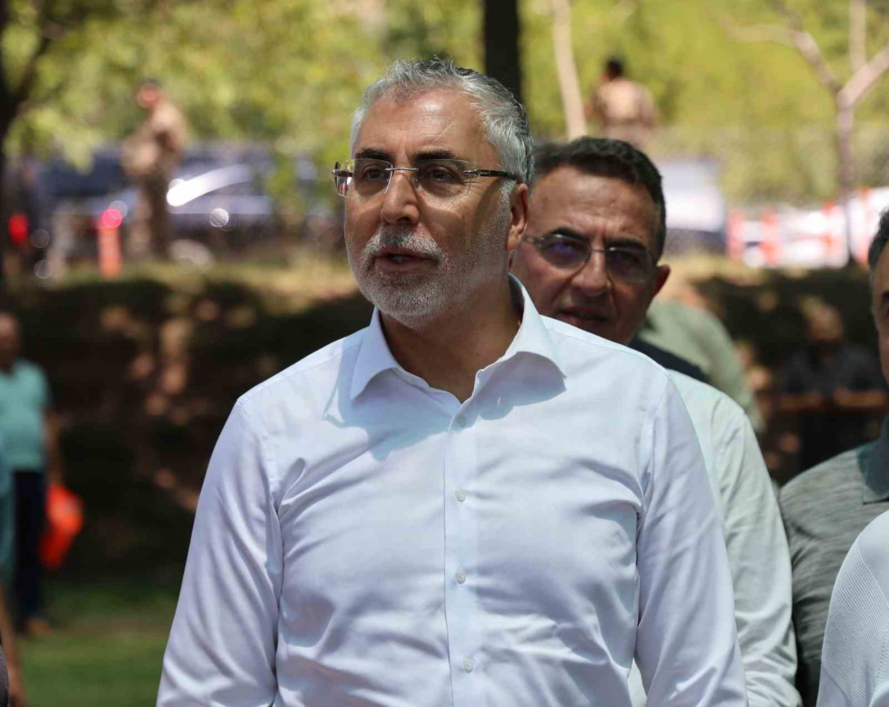 ÇALIŞMA VE SOSYAL GÜVENLİK BAKANI PROF DR VEDAT IŞIKHAN MARDİN PROGRAMI SEYAHATİNDE UĞRADIĞI...