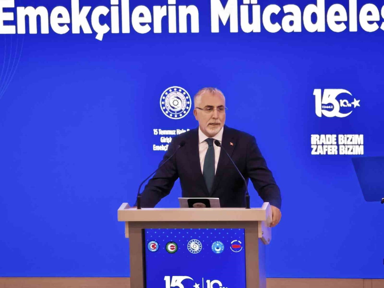 ÇALIŞMA VE SOSYAL GÜVENLİK BAKANI VEDAT IŞIKHAN, "15 TEMMUZ GECESİ SENDİKALARIMIZIN SERGİLEDİĞİ...