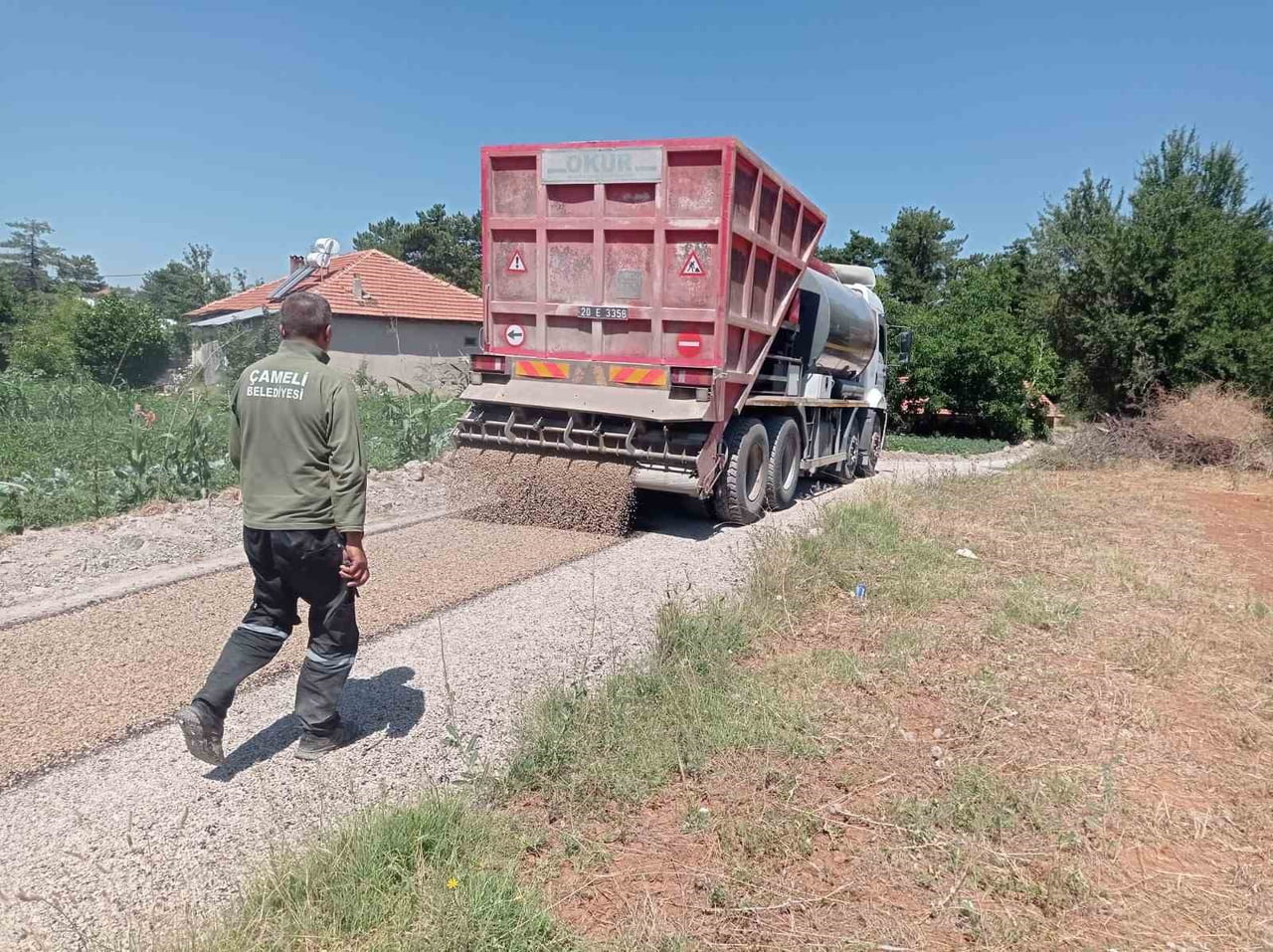 ÇAMELİ BELEDİYESİ, KOLAK, YAYLAPINAR VE KALINKOZ MAHALLELERİNDE KENDİ ASFALT KAMYONU VE ARAÇ...