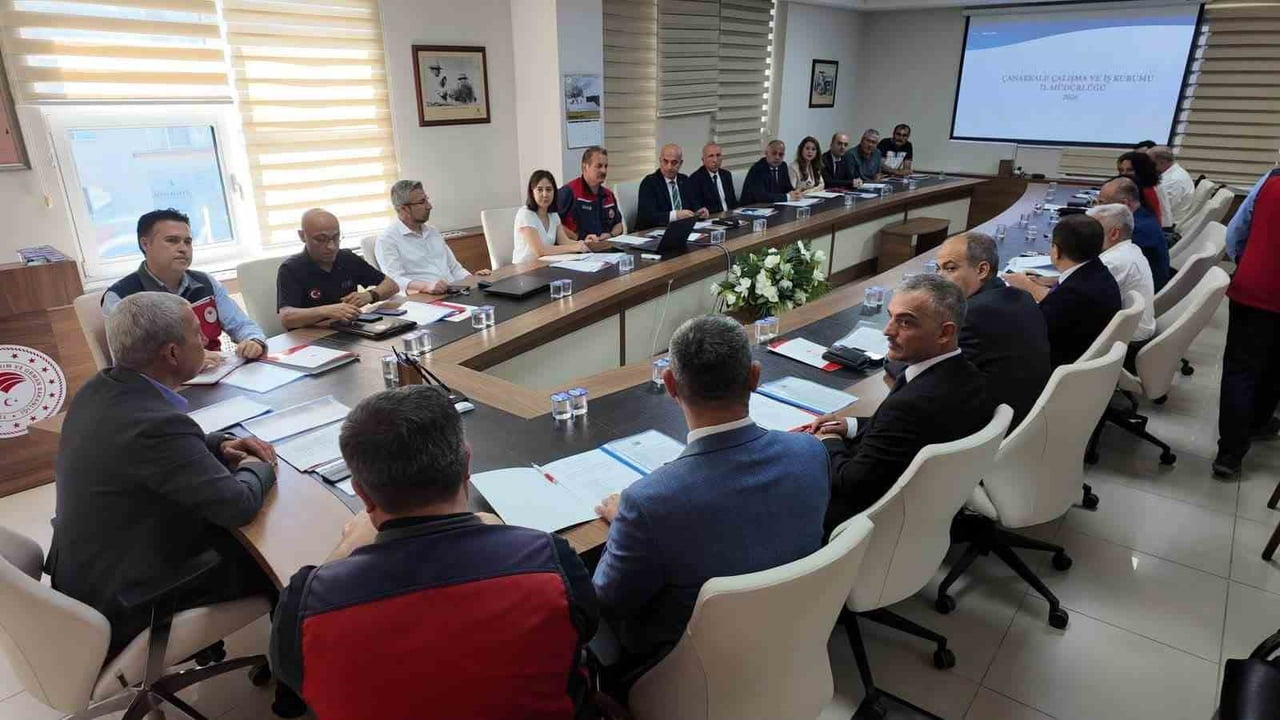 ÇANAKKALE'DE VALİ YARDIMCISI DR. POLAT KARA BAŞKANLIĞIND