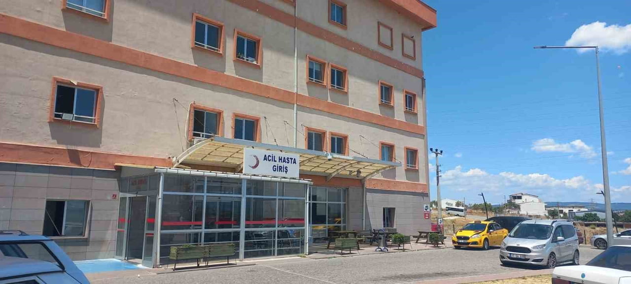 ÇANAKKALE'NİN EZİNE İLÇESİNDE HASTANE TUVALETİNDE POŞET İÇİNDE ÖLMÜŞ ERKEK BEBEK CESEDİ...