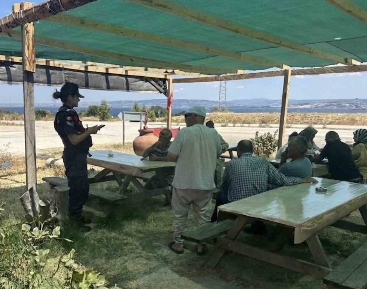 ÇANAKKALE’DE JANDARMA EKİPLERİNCE GÖÇMEN KAÇAKÇILIĞINA YÖNELİK DENETİMLERDE 88 EKİP 260 PERSONEL...