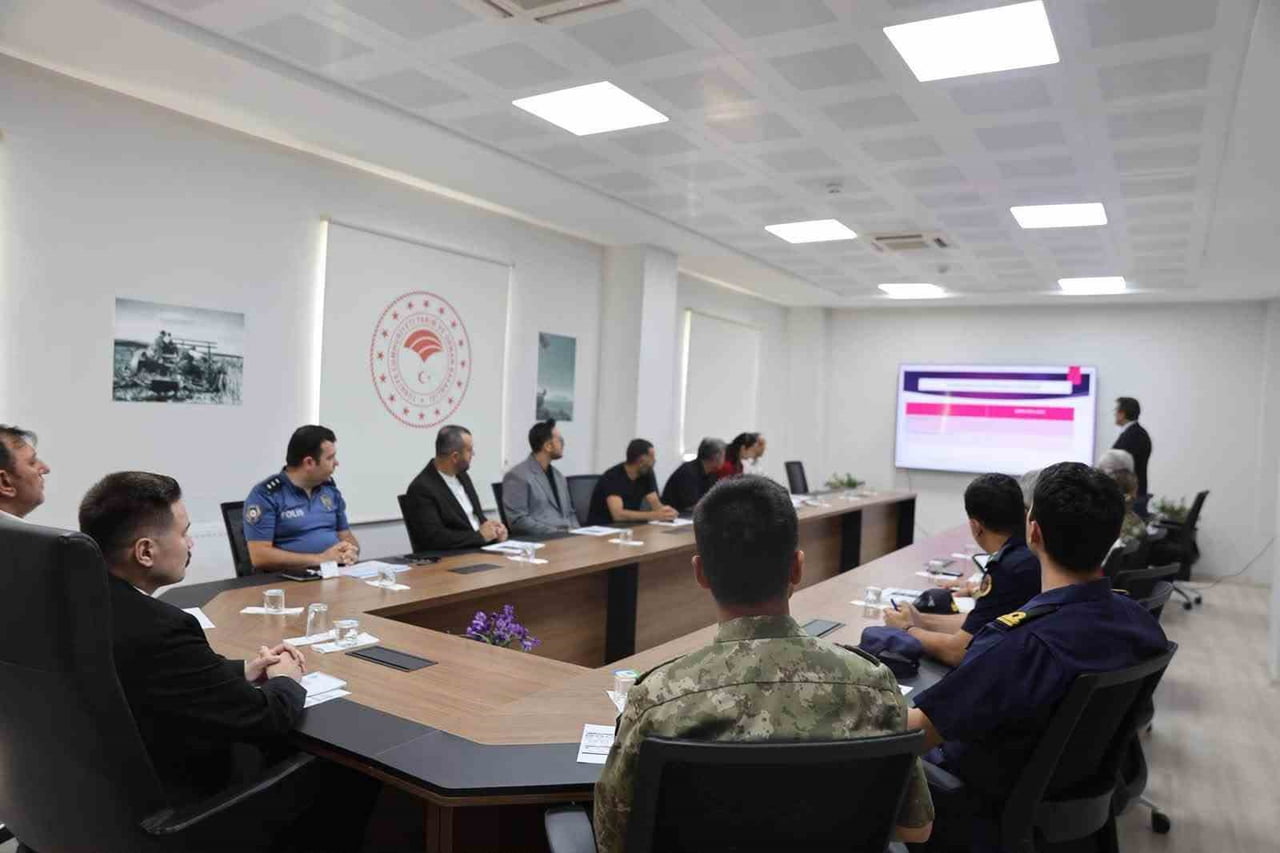 ÇANAKKALE’NİN GÖKÇEADA İLÇESİNDE ‘KADINA YÖNELİK ŞİDDETLE MÜCADELE’ VE ‘ BAĞIMLILIKLA MÜCADELE’...