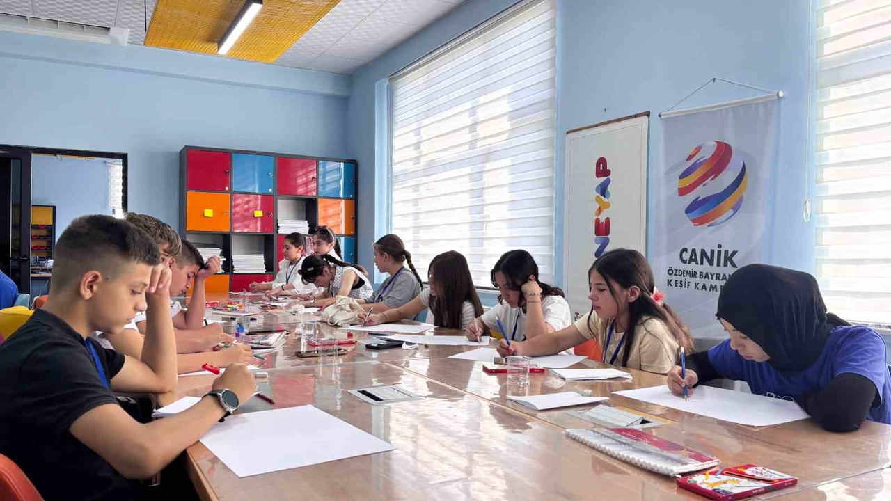 CANİK'TE TÜBİTAK DESTEKLİ PROJEYLE GENÇLERE ENERJİ VE SIFIR ATIK EĞİTİMİ