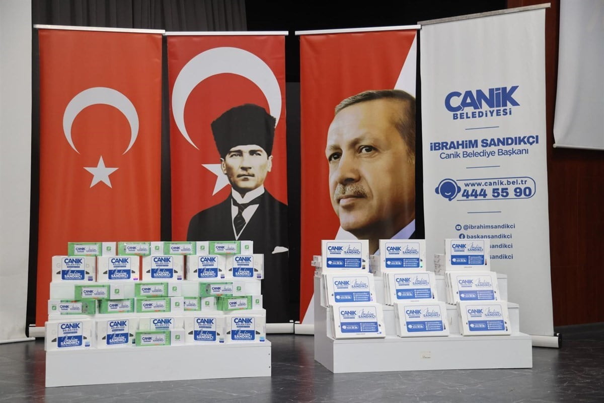 CANİK BELEDİYE BAŞKANI İBRAHİM SANDIKÇI, BU YIL DA YKS VE LGS'DE DERECEYE GİREN ÖĞRENCİLERİ...