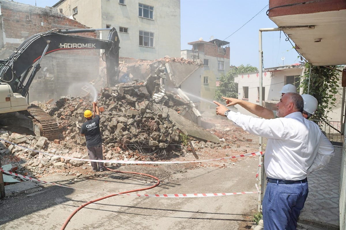 CANİK BELEDİYE BAŞKANI İBRAHİM SANDIKÇI, GÜVENLİ VE MODERN ŞEHİRCİLİK HAMLESİYLE CANİK'İN...