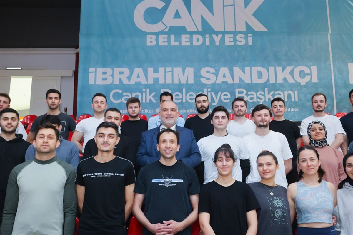 CANİK BELEDİYESİ'NİN BÜYÜK İLGİ GÖREN ÜCRETSİZ AKADEMİYE HAZIRLIK KURSLARINDA GENÇLER, UZMAN...