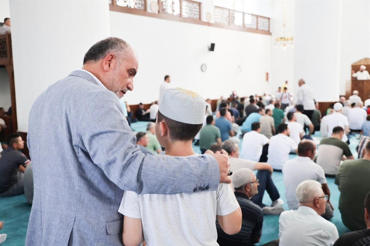 CANİK BELEDİYESİ'NİN "HAYDİ GÜLE OYNAYA CAMİYE GEL" PROJESİYLE ÇOCUKLAR VE GENÇLER CAMİLERE AKIN...
