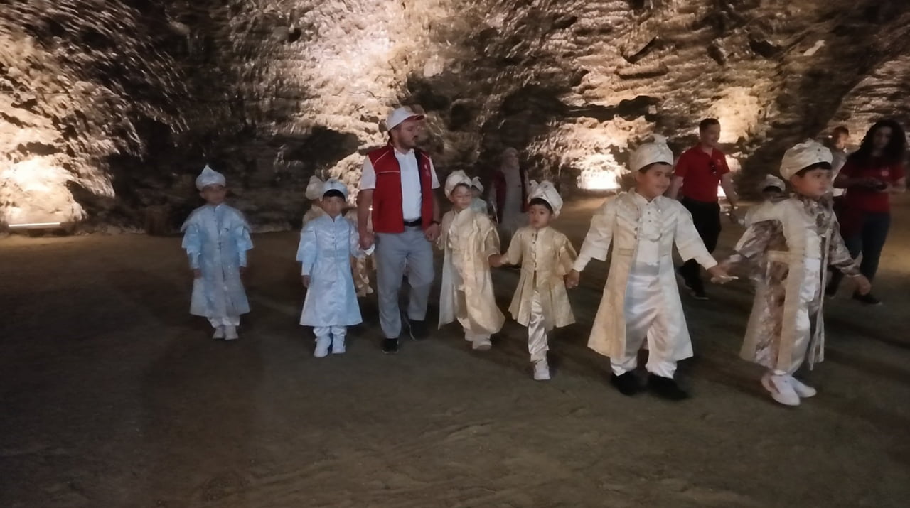 ÇANKIRI'DA 530 YILLIK VAKIF GELENEĞİ YAŞATILARAK TOPLU SÜNNET ETTİRİLEN 41 ÇOCUK, HİTİTLER'DEN...