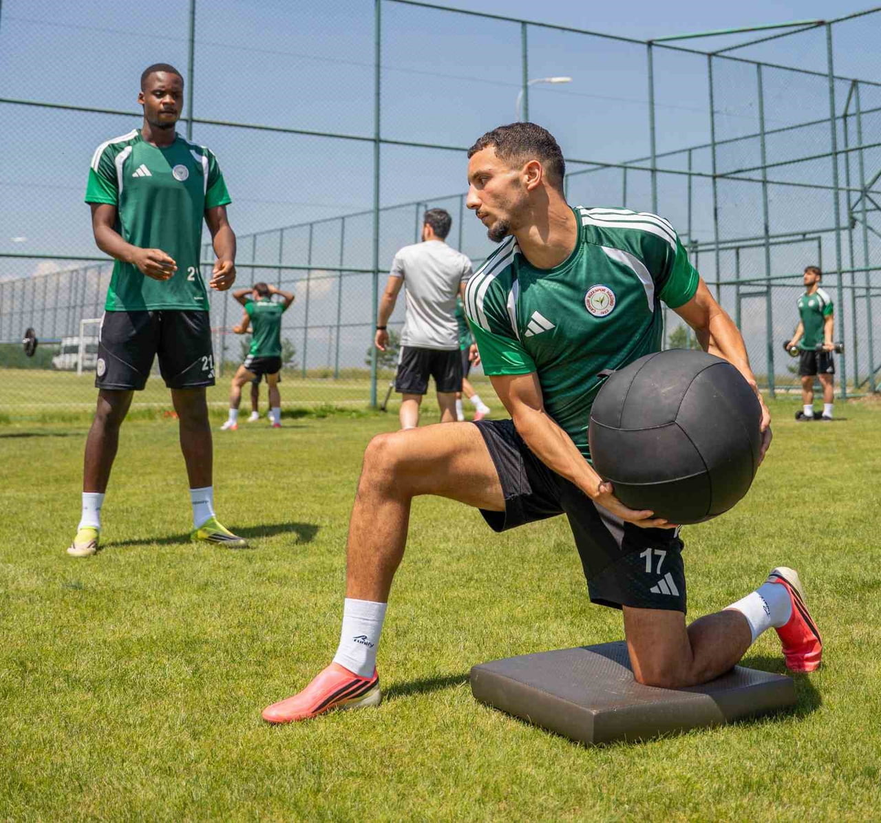 ÇAYKUR RİZESPOR, ERZURUM KAMPINDA FC DİNAMO BATUMİ VE ERZURUMSPOR FK İLE HAZIRLIK MAÇINA...