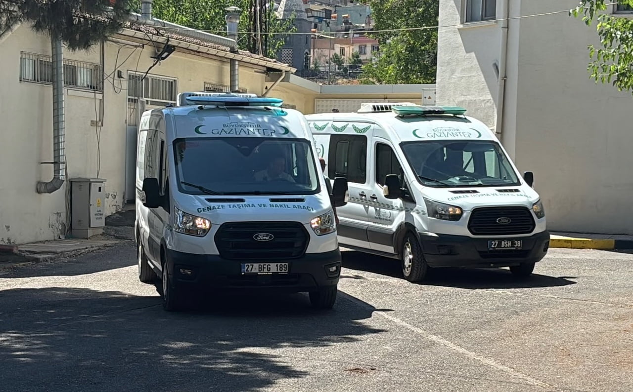 CENAZE, GAZİANTEP ADLİ TIP KURUMU'NDA KESİN ÖLÜM NEDENİN BELİRLENMESİ İÇİN YAPILAN İŞLEMLERİN...