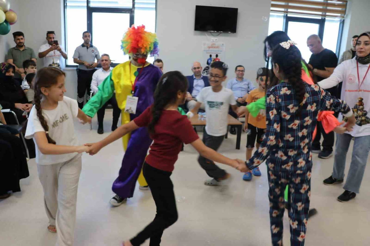 CEYLANPINAR'DA BİR OYUNCAK, BİR ŞİFA PROJESİYLE ÇOCUKLARIN YÜZÜ GÜLDÜ