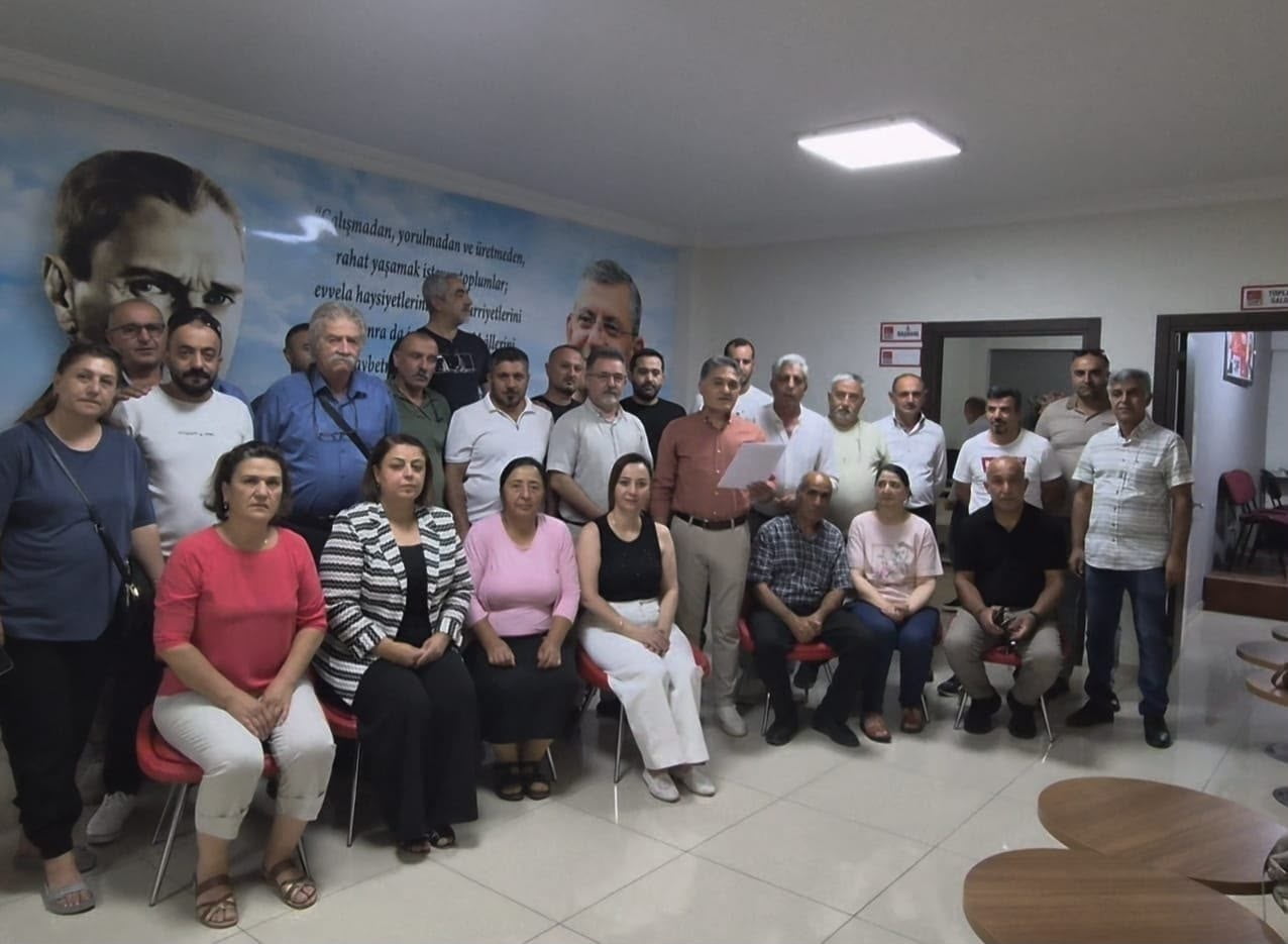 CHP ERZİNCAN TEŞKİLATINDA TOPLU İSTİFA