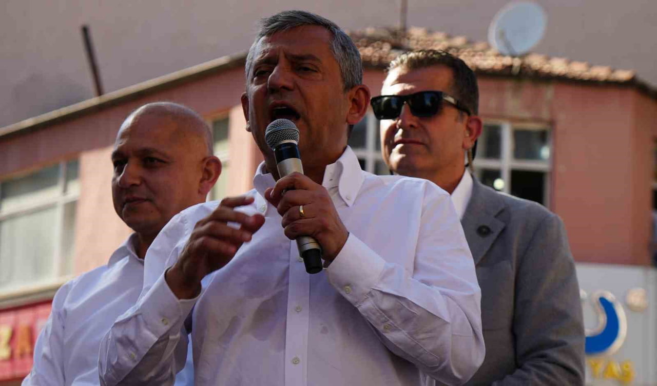CHP GRUP BAŞKANI ÖZGÜR ÖZEL, KIRIKKALE’DE YAPTIĞI KONUŞMADA GÖZLERİNİN PAZARTESİ GÜNÜ YARGITAY’DA...