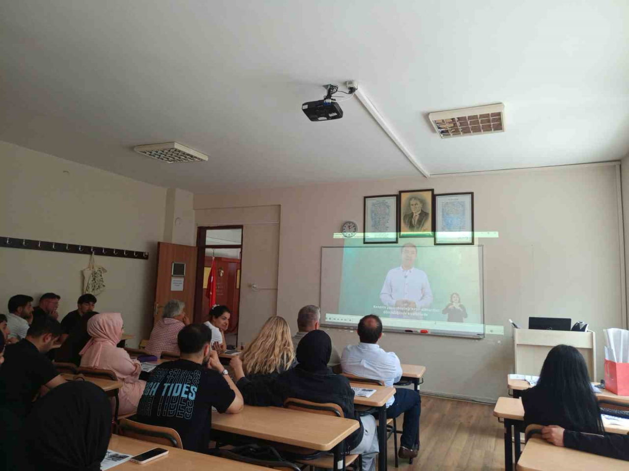 ÇİLİMLİ İLÇE DEVLET HASTANESİ İLE TOPLUM SAĞLIĞI MERKEZİ EKİPLERİ TARAFINDAN MUHTARLAR VE KUR'AN...