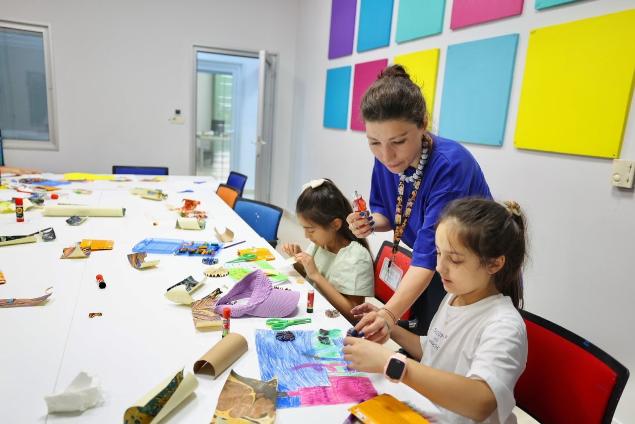 ÇOCUKLARIN SANAT YOLUYLA FİKİRLERİNİ GELİŞTİRMEK VE ONLARA ESTETİK BAKIŞ AÇISI KAZANDIRMAK...