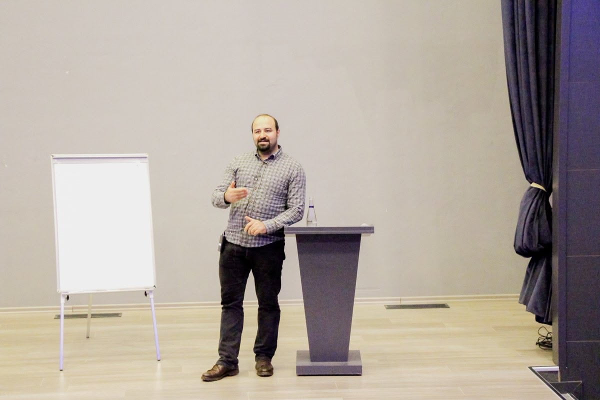 ÇOMÜ ÖĞRETİM GÖREVLİSİ OLKAN SENEMOĞLU