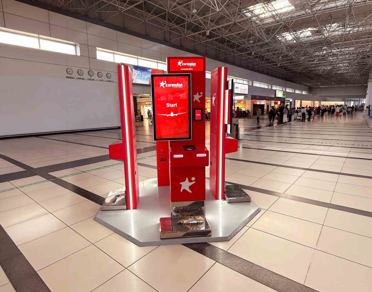 CORENDON AİRLİNES, HAVALİMANLARINDA KULLANIMA SUNDUĞU SELF CHECK-İN KİOSK NOKTALARIYLA YOLCULARINA...