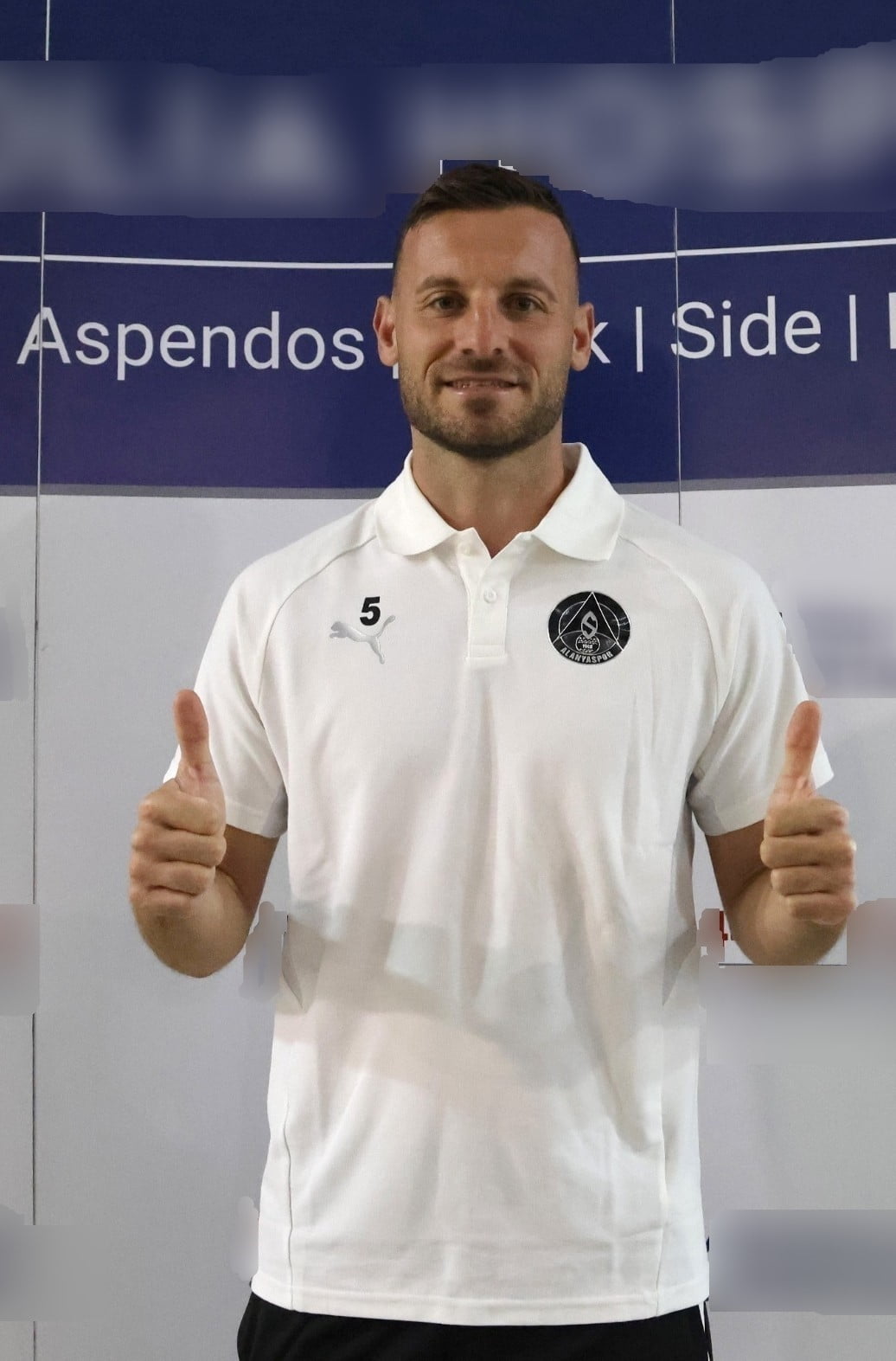 CORENDON ALANYASPOR'DA YENİ SEZON HAZIRLIKLARI ÖNCESİNDE TEKNİK HEYET, İDARİ KADRO VE FUTBOLCULAR...