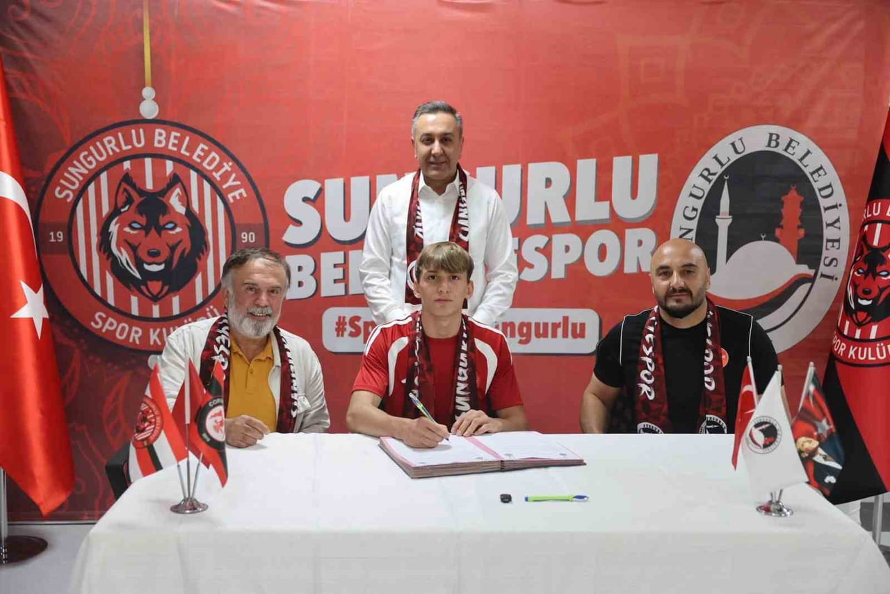 ÇORUM'UN SUNGURLU İLÇESİNDE GÜREŞ SPORUNDA SES GETİRECEK TARİHİ BİR HAMLEYE İMZA ATILDI.