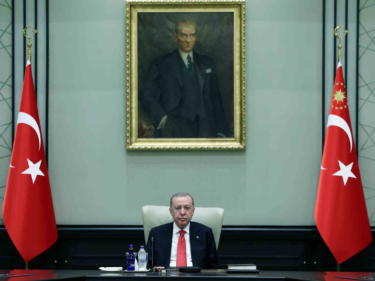 CUMHURBAŞKANI ERDOĞAN, KABİNE TOPLANTISINDA EKONOMİDEN DIŞ POLİTİKAYA, ENERJİDEN TERÖRSÜZ TÜRKİYE...