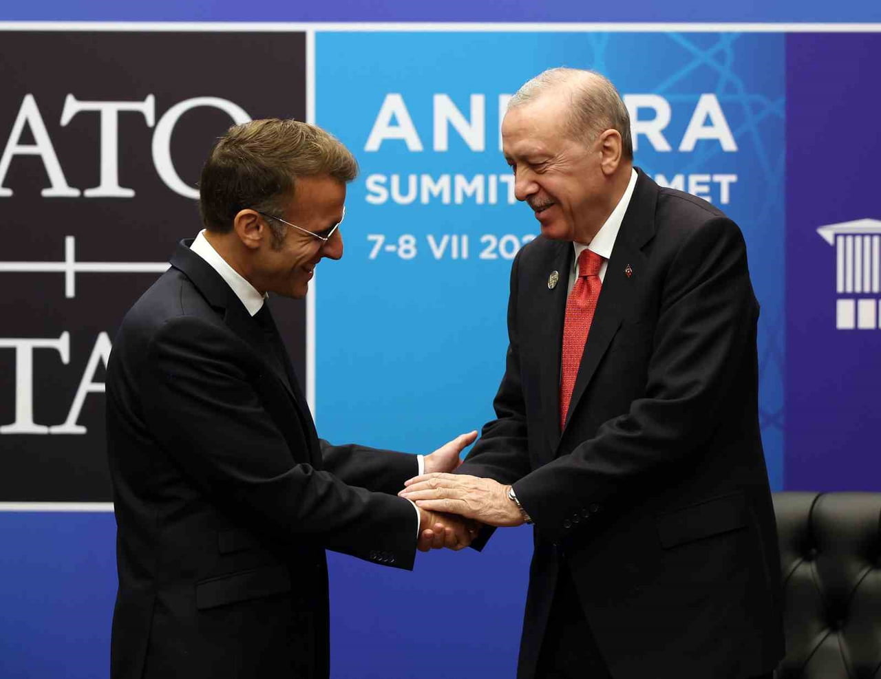 CUMHURBAŞKANI RECEP TAYYİP ERDOĞAN, FRANSA CUMHURBAŞKANI EMMANUEL MACRON İLE GÖRÜŞTÜ.