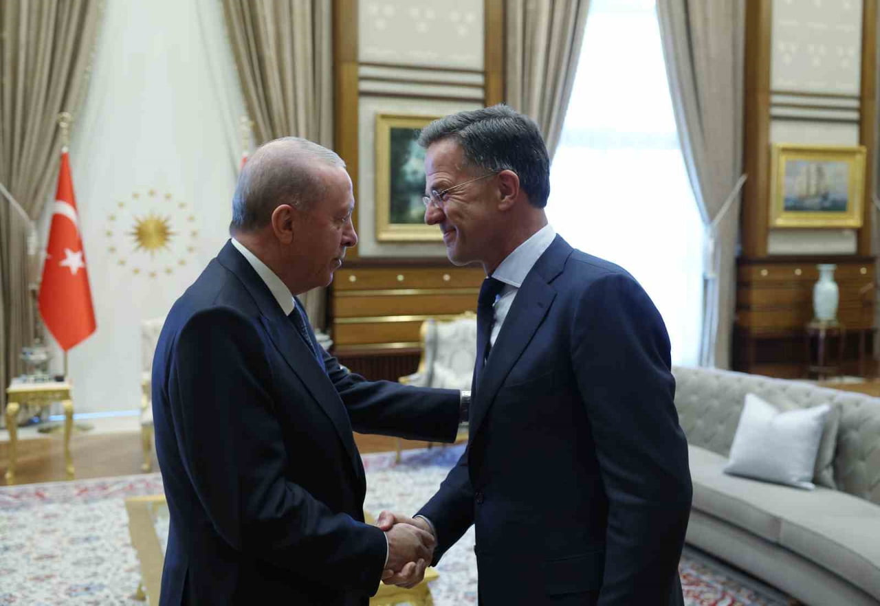 CUMHURBAŞKANI RECEP TAYYİP ERDOĞAN, NATO GENEL SEKRETERİ MARK RUTTE'Yİ KABUL ETTİ.