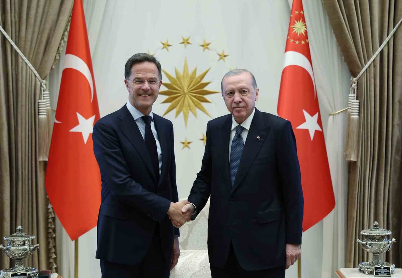 CUMHURBAŞKANI RECEP TAYYİP ERDOĞAN, NATO GENEL SEKRETERİ MARK RUTTE'Yİ KABUL ETTİ.