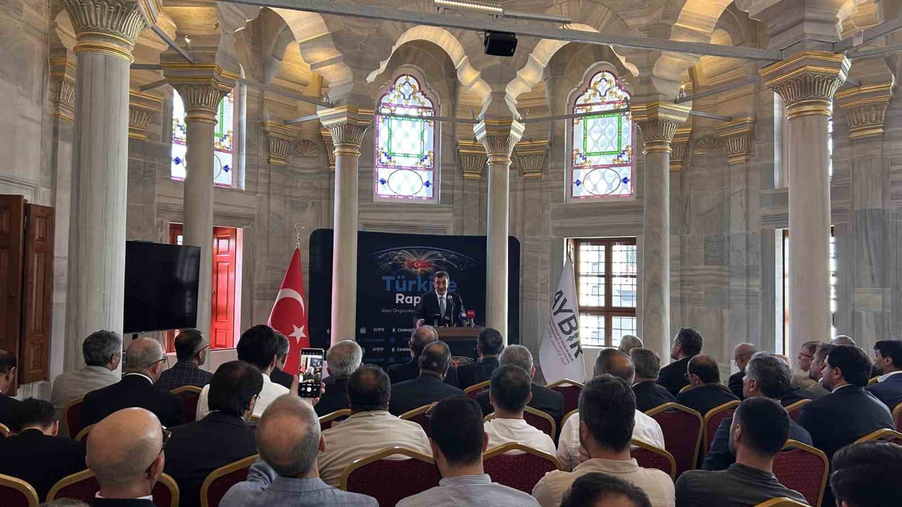 CUMHURBAŞKANI YARDIMCISI CEVDET YILMAZ, CİHANNÜMA DERNEĞİ VE AYBİR İŞBİRLİĞİYLE DÜZENLENEN TÜRKİYE...