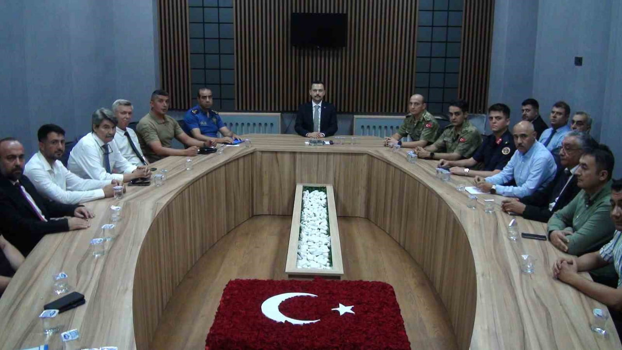 CUMHURBAŞKANLIĞI KARARIYLA GAZİANTEP’İN İSLAHİYE İLÇESİNE ATANAN KAYMAKAM EMRE OĞUZTÜRK...