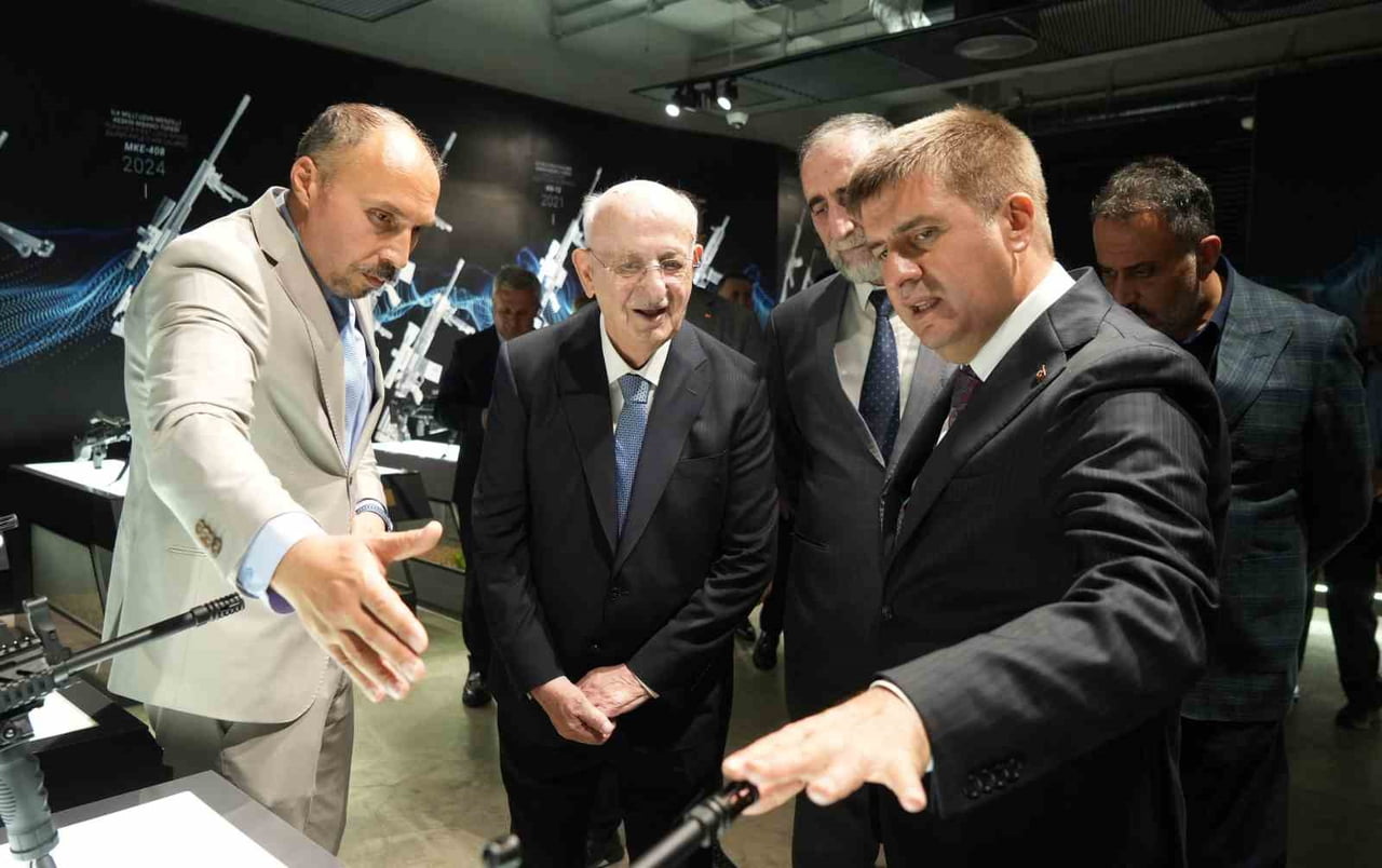 CUMHURBAŞKANLIĞI YÜKSEK İSTİŞARE KURULU ÜYESİ İSMAİL KAHRAMAN,  KIRIKKALE'DEKİ MKE SİLAH MÜZESİNİ...