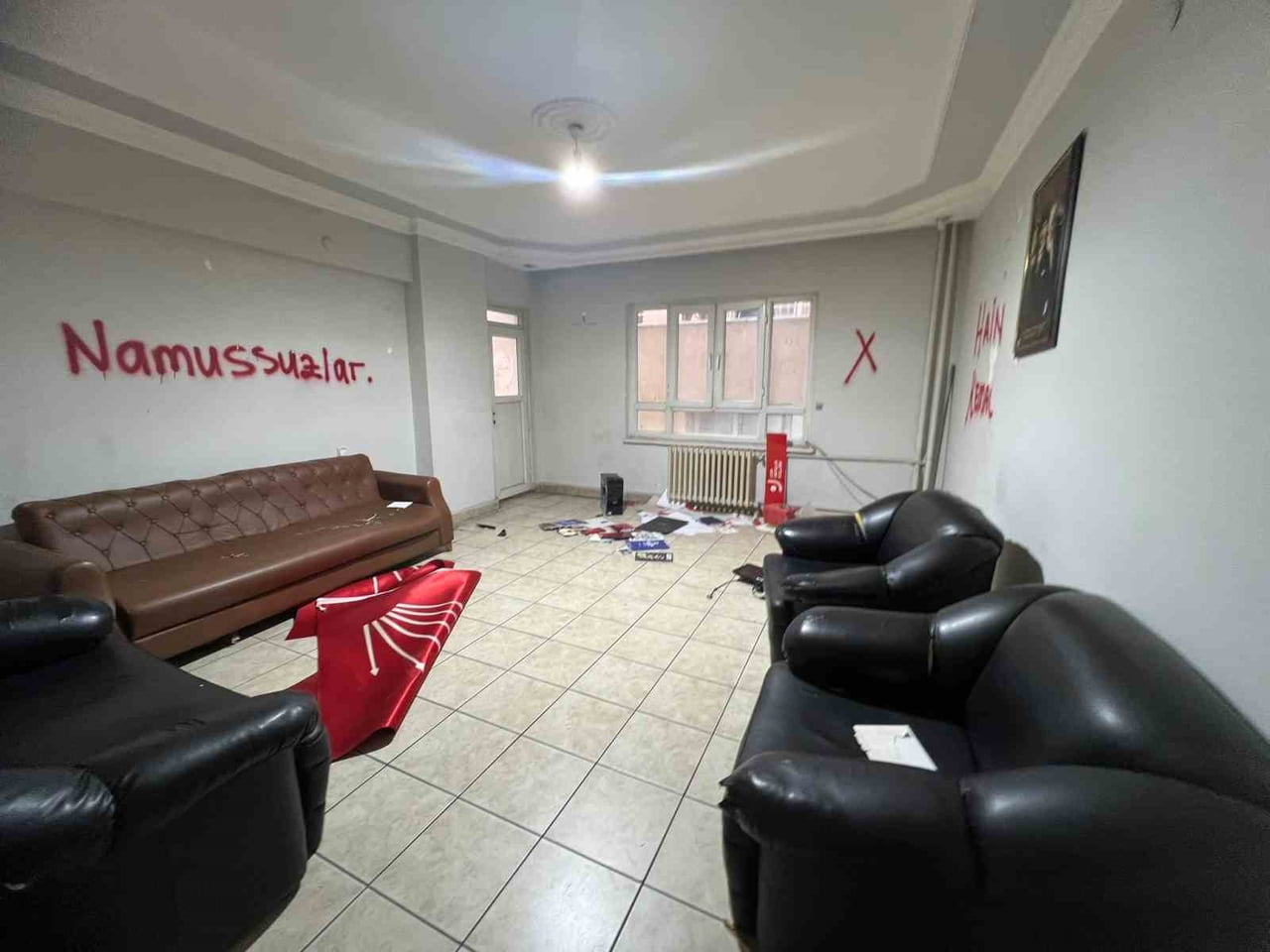 CUMHURİYET HALK PARTİSİ BATMAN İL BAŞKANLIĞINDA TAHRİBAT OLUŞTURULDUĞU ORTAYA ÇIKTI.