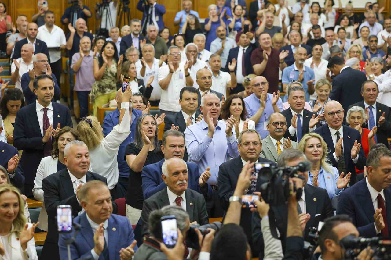 CUMHURİYET HALK PARTİSİ(CHP) GRUP BAŞKANI ÖZGÜR ÖZEL, KEMAL KILIÇDAROĞLU'NA SEÇİM ÇAĞRISINDA...