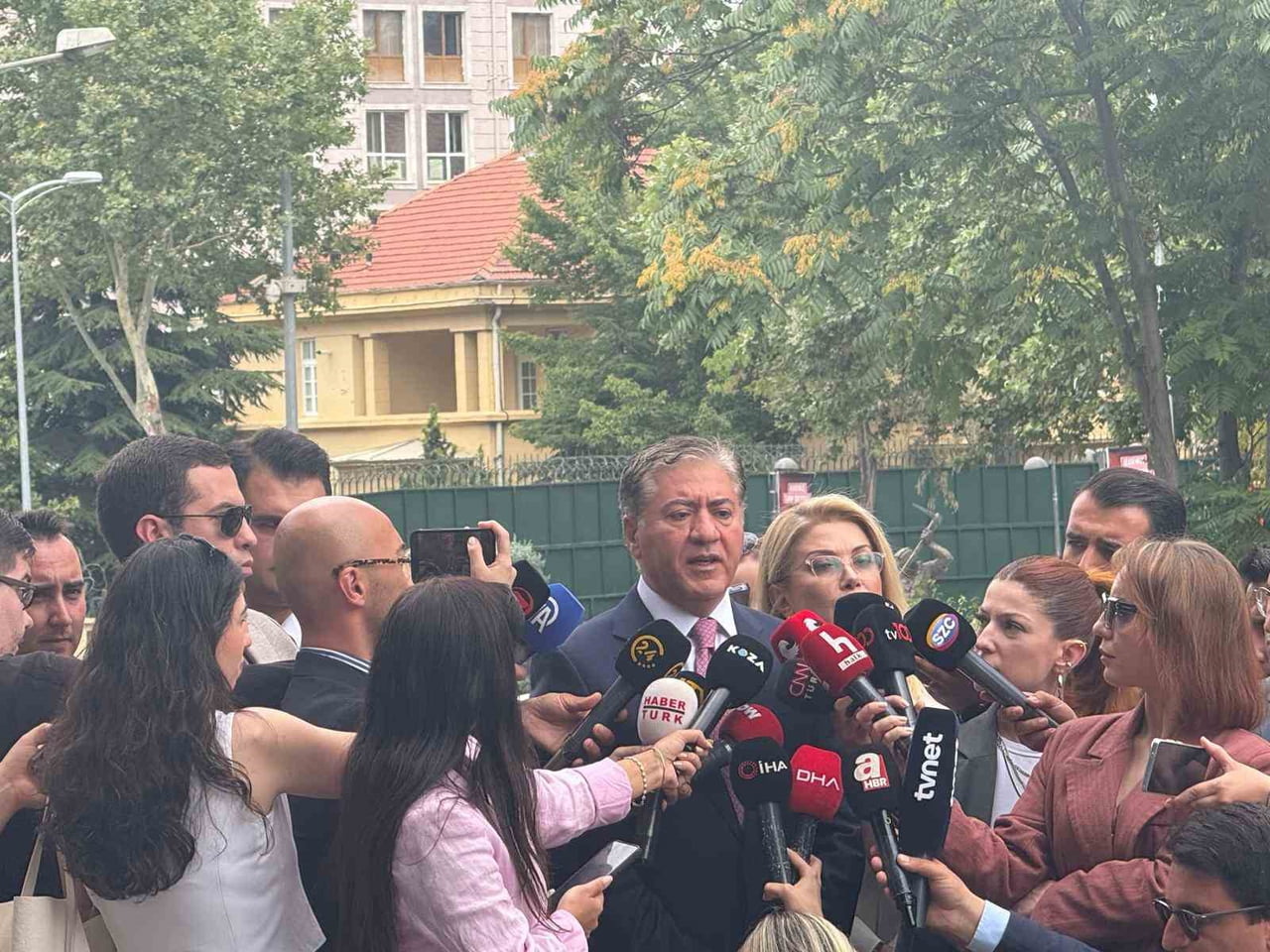 CUMHURİYET HALK PARTİSİ’NDEN (CHP) İSTİFA EDEN ANKARA MİLLETVEKİLİ MURAT EMİR BASIN MENSUPLARINA...