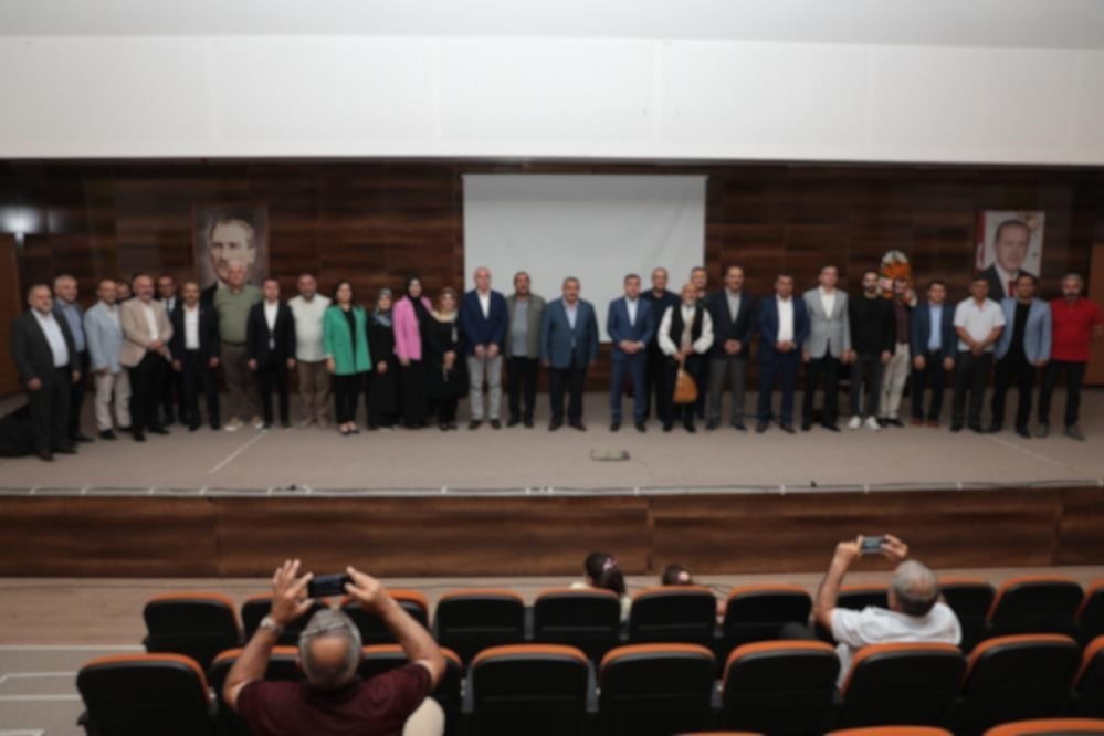 DEDE KORKUT ŞİİR YARIŞMASI'NDA DERECEYE GİREN İSİMLER AÇIKLANDI