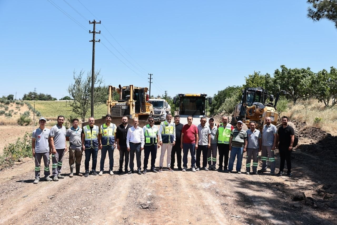 DENİZLİ BÜYÜKŞEHİR BELEDİYE BAŞKANI BÜLENT NURİ ÇAVUŞOĞLU, SERA NAYLONU DESTEĞİ DAĞITIM PROGRAMI...