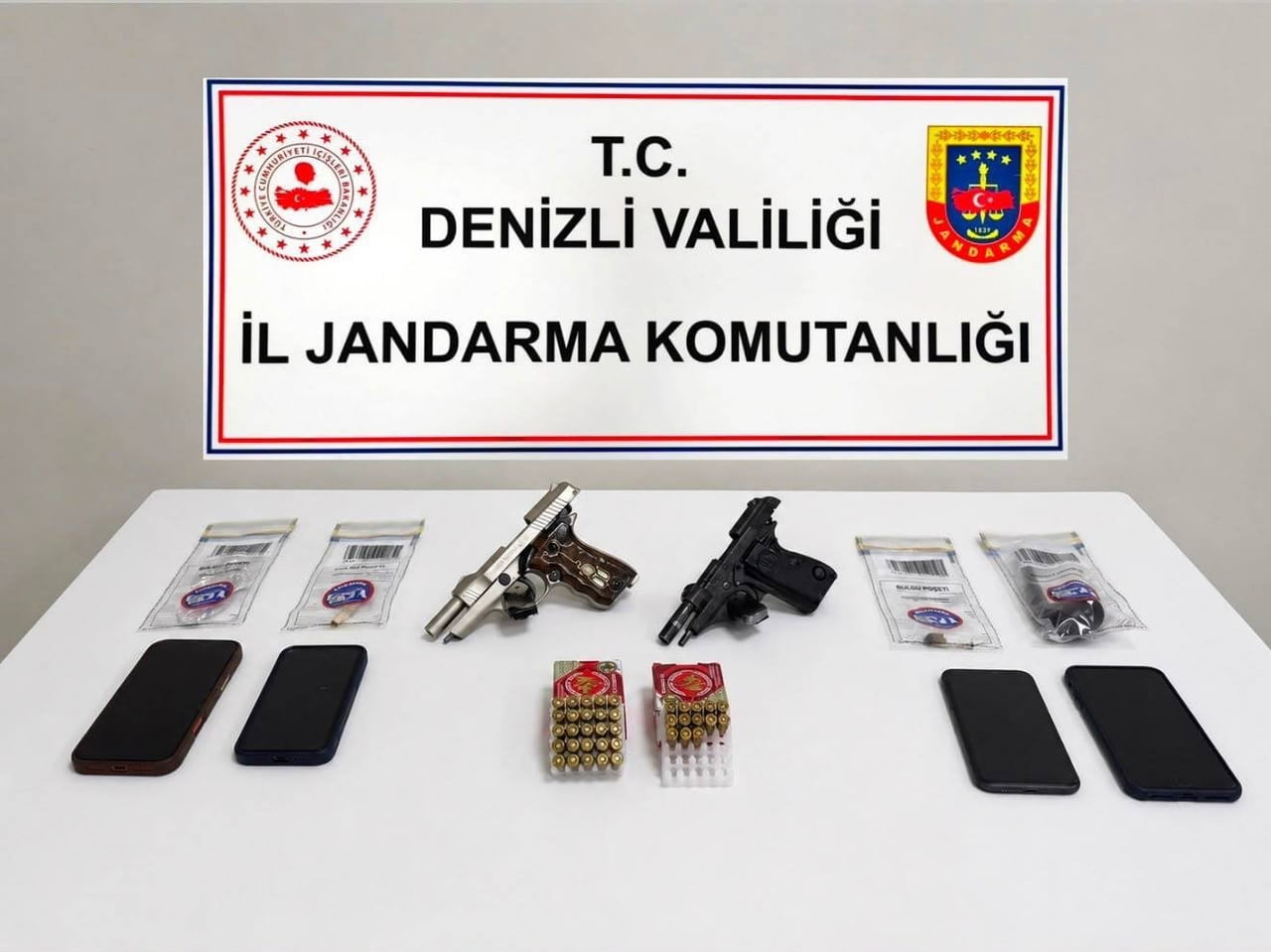 DENİZLİ İL JANDARMA KOMUTANLIĞINCA, TEFECİLİK SUÇUYLA MÜCADELE KAPSAMINDA SARAYKÖY’DE DÜZENLENEN...