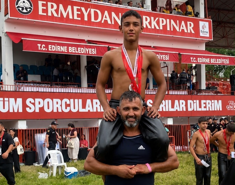DENİZLİ’Yİ ER MEYDANINDA GURURLA TEMSİL EDEN GENÇ YETENEK CAHİT HAMZA AYSEL, EDİRNE'DE DÜZENLENEN...