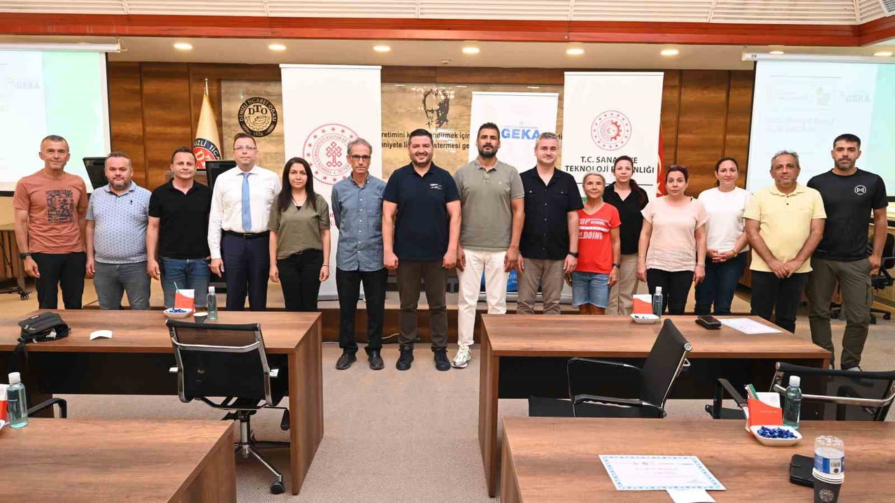 DENİZLİ YÜRÜYÜŞ VE BİSİKLET YOLLARI ARAŞTIRMASI PROJESİ KAPSAMINDA DENİZLİ TİCARET ODASI'NDA (DTO)...