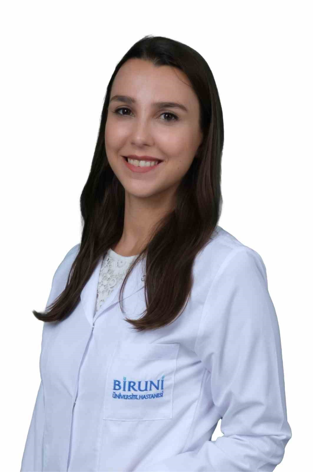 DERMATOLOJİ UZMANI DR. ÖĞR. ÜYESİ BEGÜM GÜNEŞ