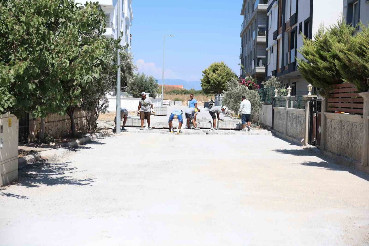 DİDİM’DE YOL ÇALIŞMALARI DEVAM EDİYOR