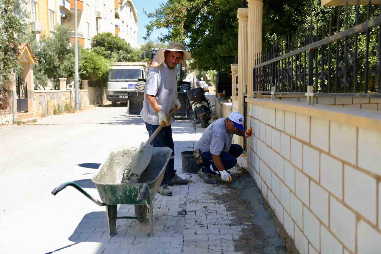 DİDİM EFELER MAHALLESİ’NDE YOL ÇALIŞMASI