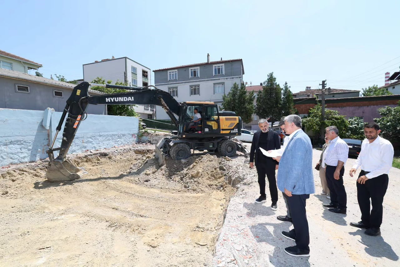 DİLOVASI'NDA CUMHURİYET MAHALLESİ SAKİNLERİNİN UZUN SÜREDİR BEKLEDİĞİ SEMT KONAĞI PROJESİ'NDE İLK...